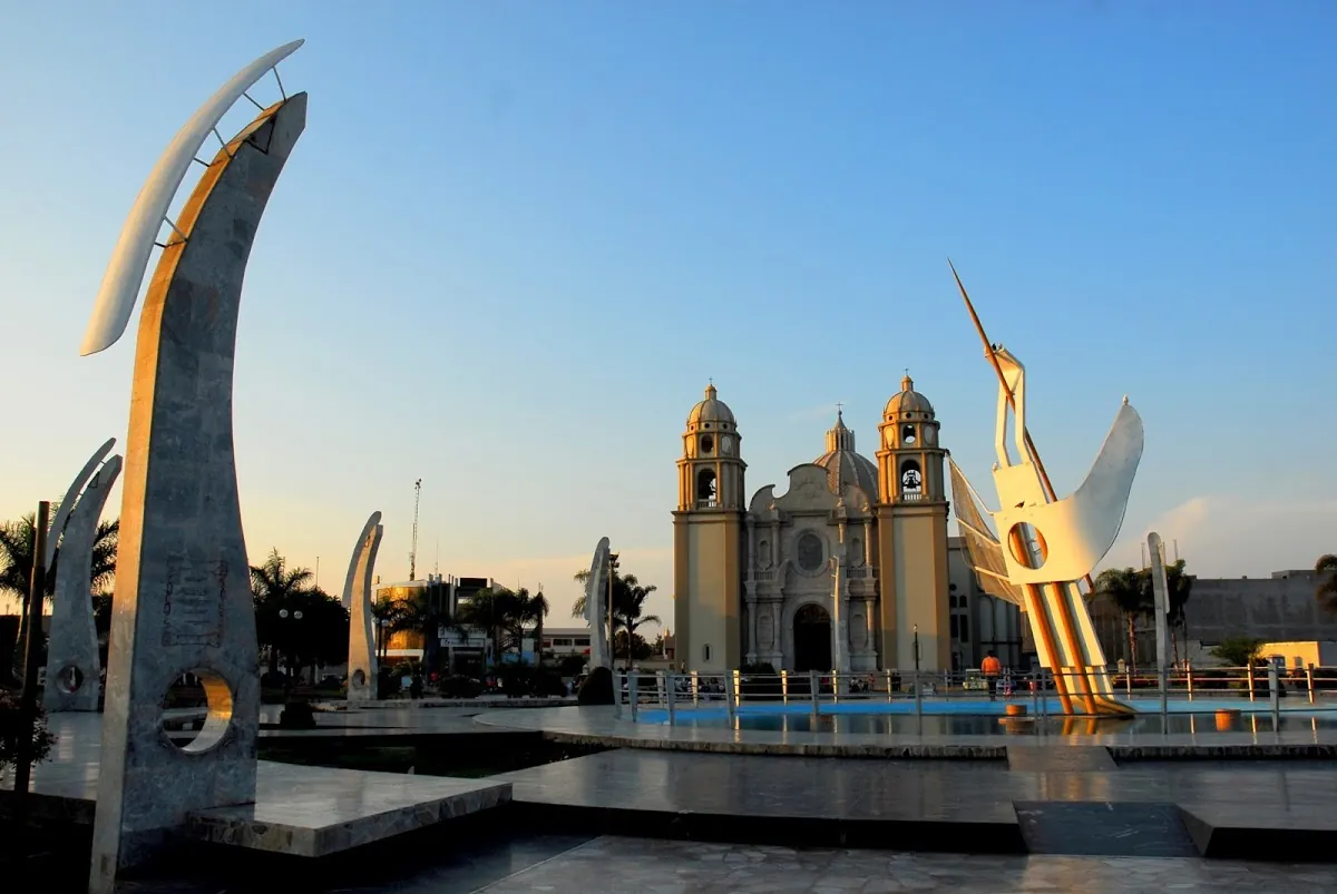 Plaza de Armas de Nuevo Chimbote